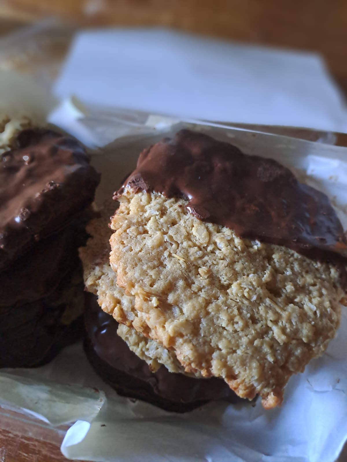 Galletas de Mani Recubiertas en Chocolate